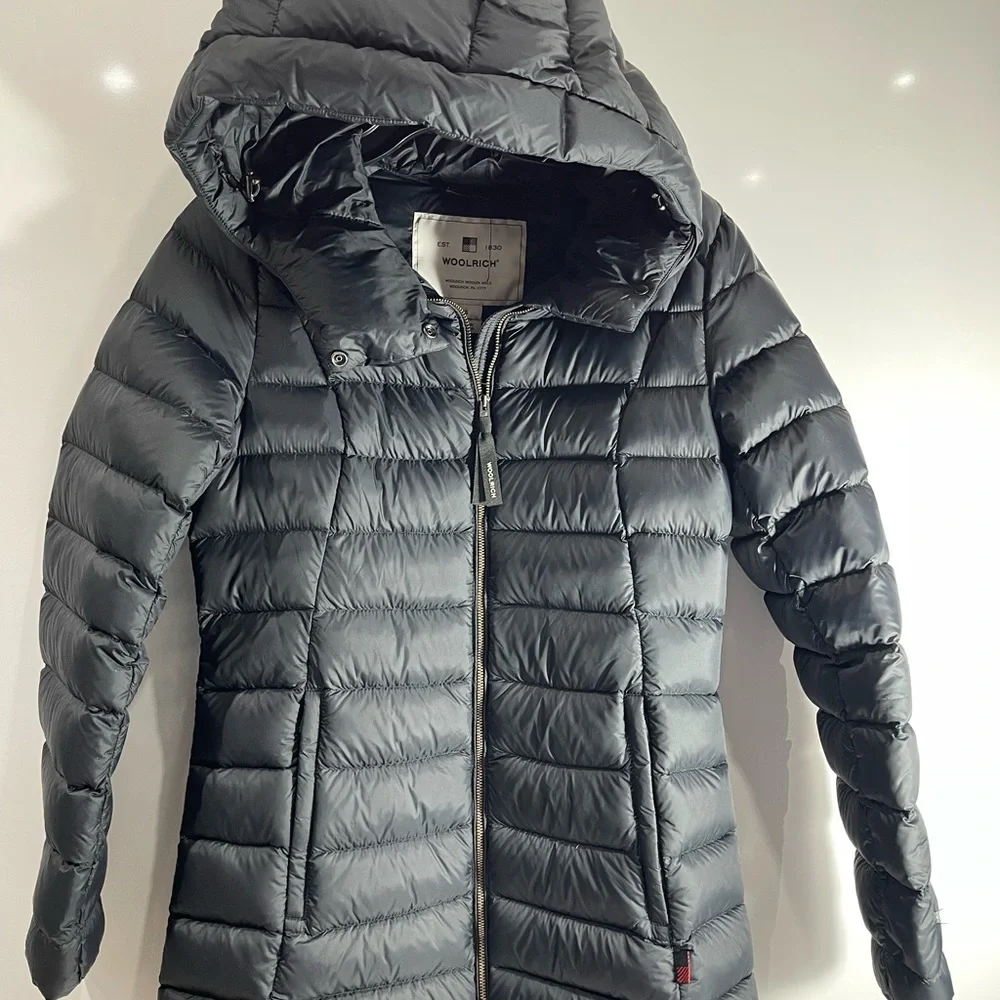 BNWT Woolrich light puffer hoodie Small black - Picture 1 of 12